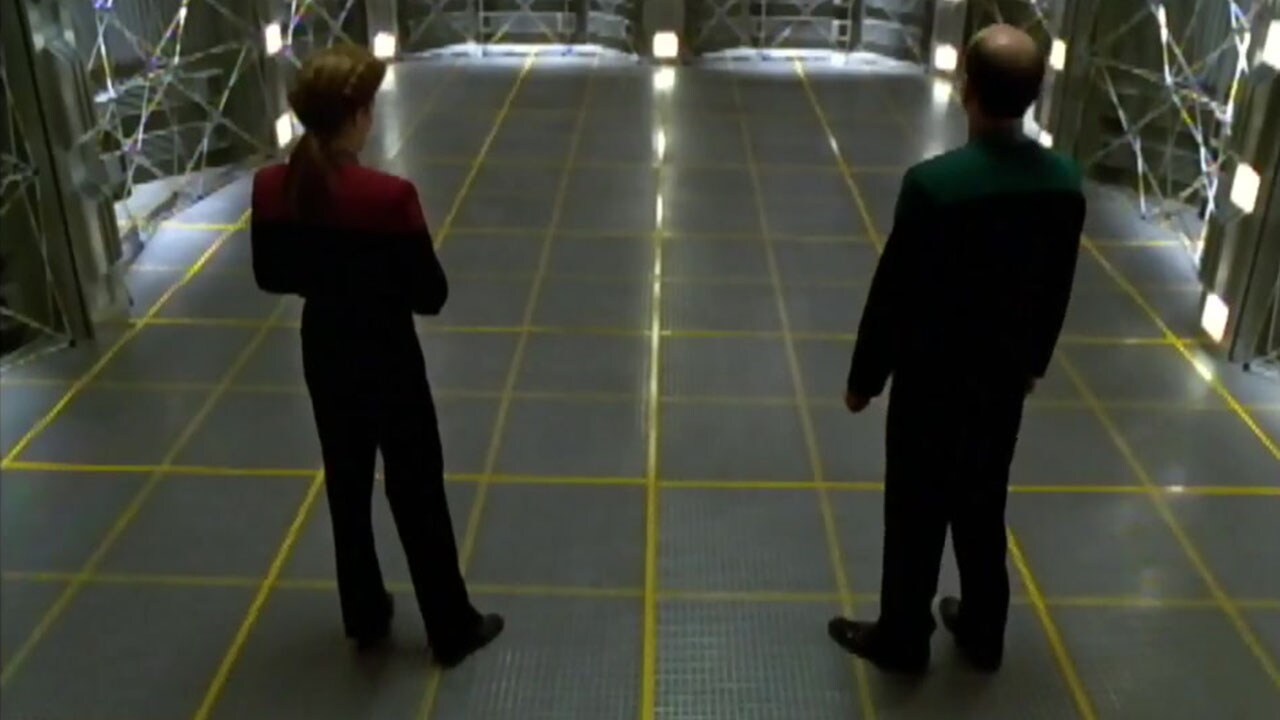 star trek voyager season 3 episode 23 distant origin