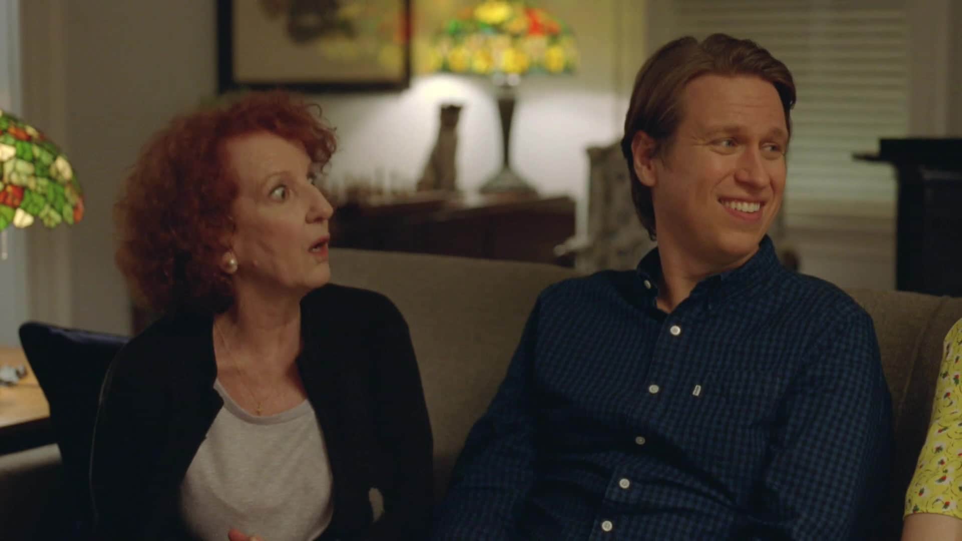 Crashing S3E5 Mom and Kat Crave