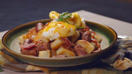 Josh’s Perfect Brunch: Benny Hash Bowl Josh’s Perfect Brunch: Benny Hash Bowl