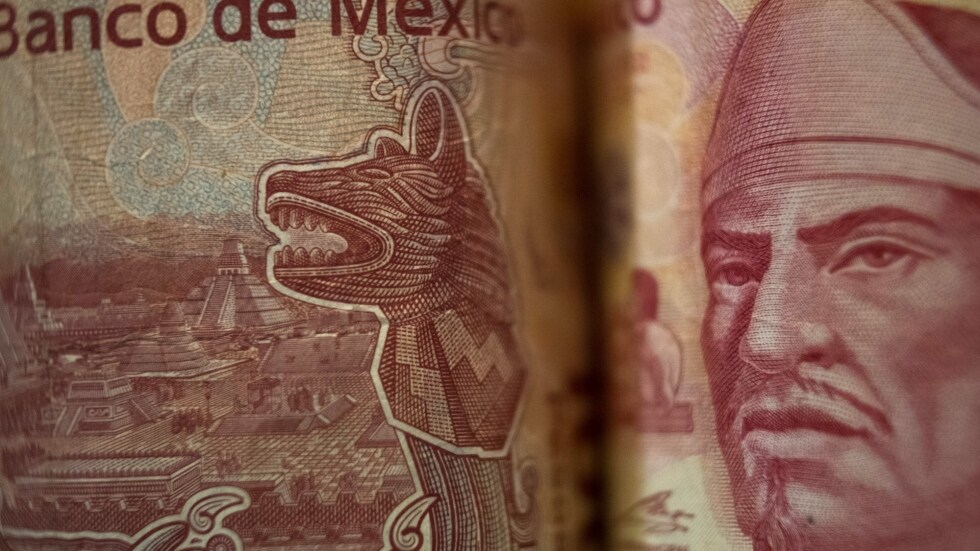 mexican-peso-wobbles-as-threat-of-trump-tariffs-looms-video-bnn