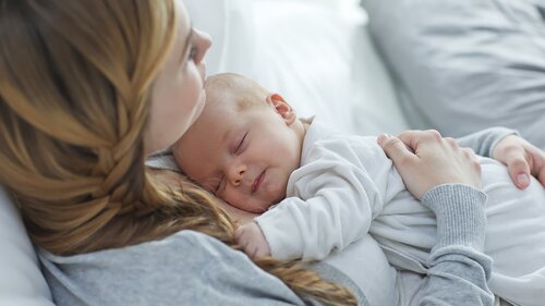 How to best support a new mom How to best support a new mom