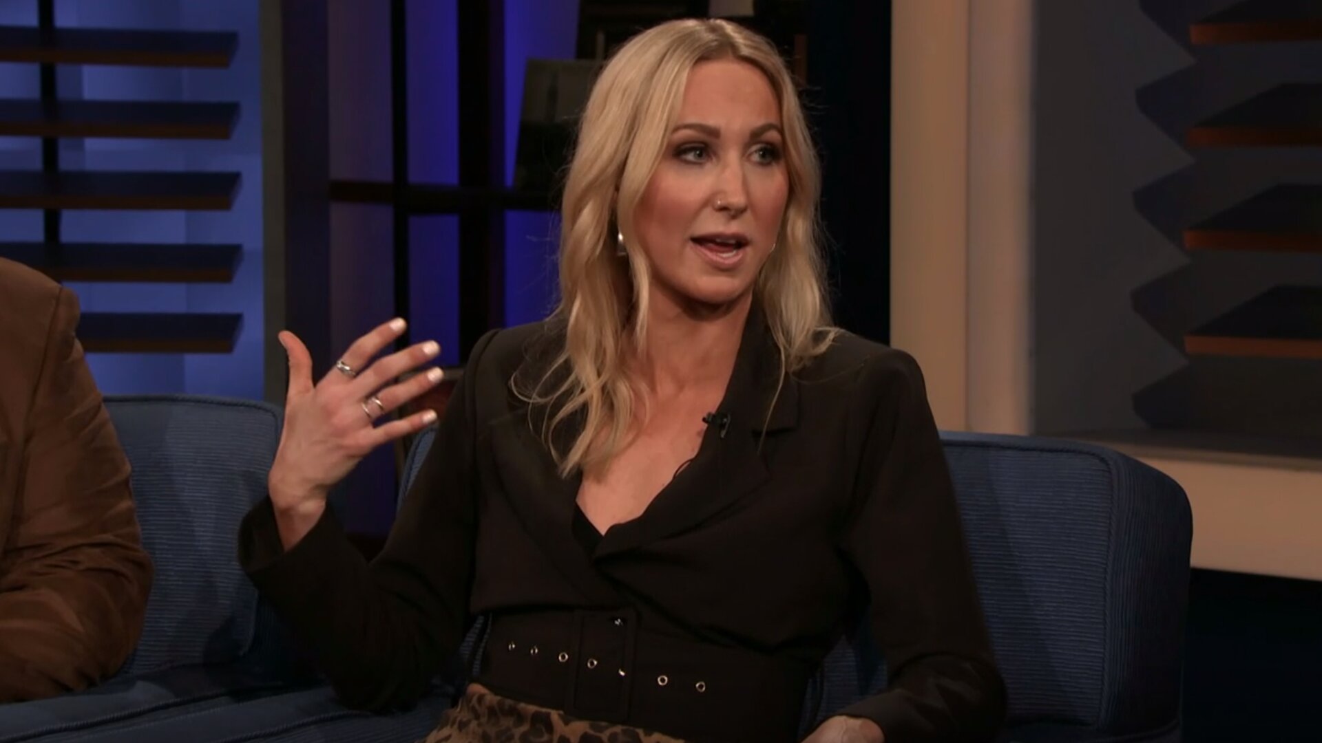 Clips: Nikki Glaser Wants To Match With Ben Affleck On Raya