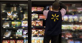 Walmart Canada is hiring 10,000 new workers immediately in e