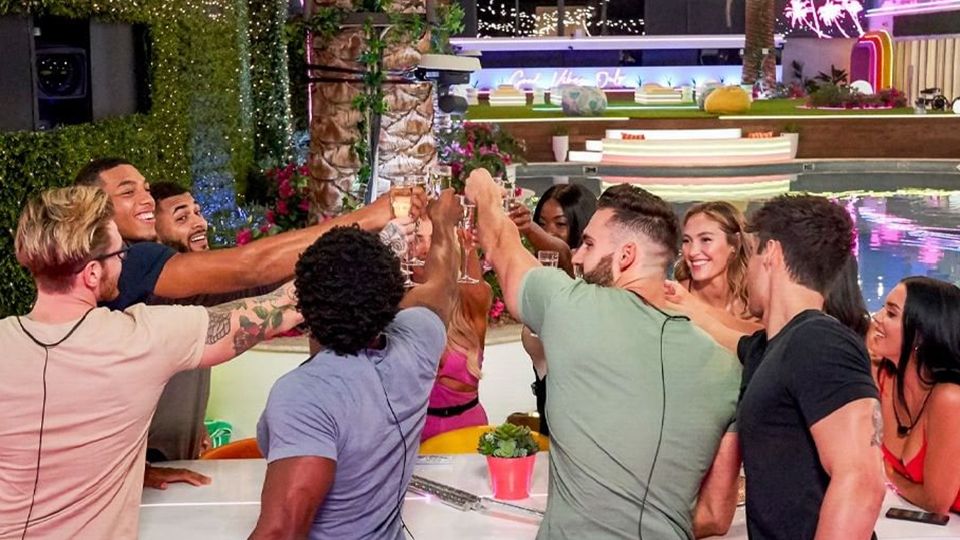 Hookups and betrayals kick off drama-filled night one of ‘Love Island’