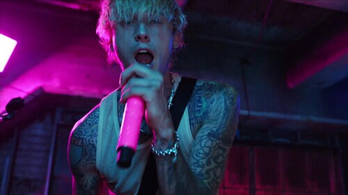 Machine Gun Kelly Performs 'My Ex's Best Friend' And 'Bloody Valentine' Machine Gun Kelly Performs 'My Ex's Best Friend' And 'Bloody Valentine'