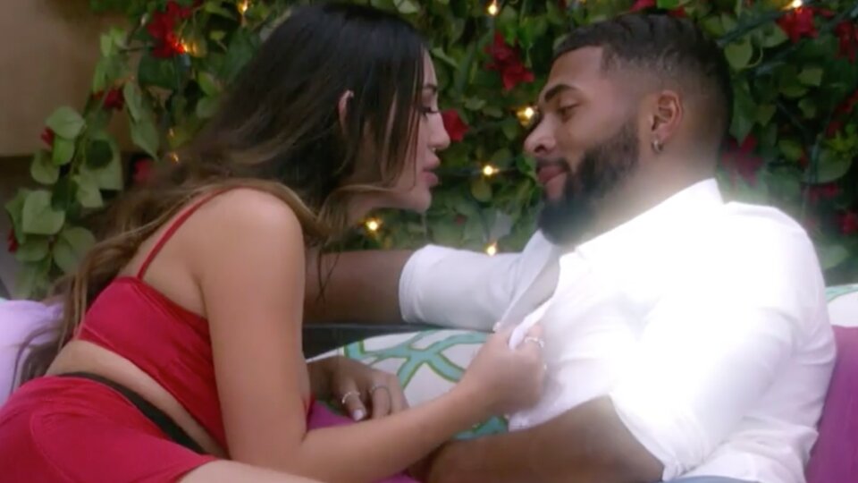 Johnny ruins everything in the latest dispatch from 'Love Island'