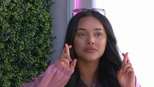 Clips: The Ladies Pray For Their Fellas Clips: The Ladies Pray For Their Fellas