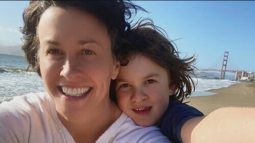 Alanis Morissette is 'unschooling' her three kids Alanis Morissette is 'unschooling' her three kids