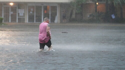 Hurricane Sally wreaking havoc on U.S. Gulf Coast Hurricane Sally wreaking havoc on U.S. Gulf Coast