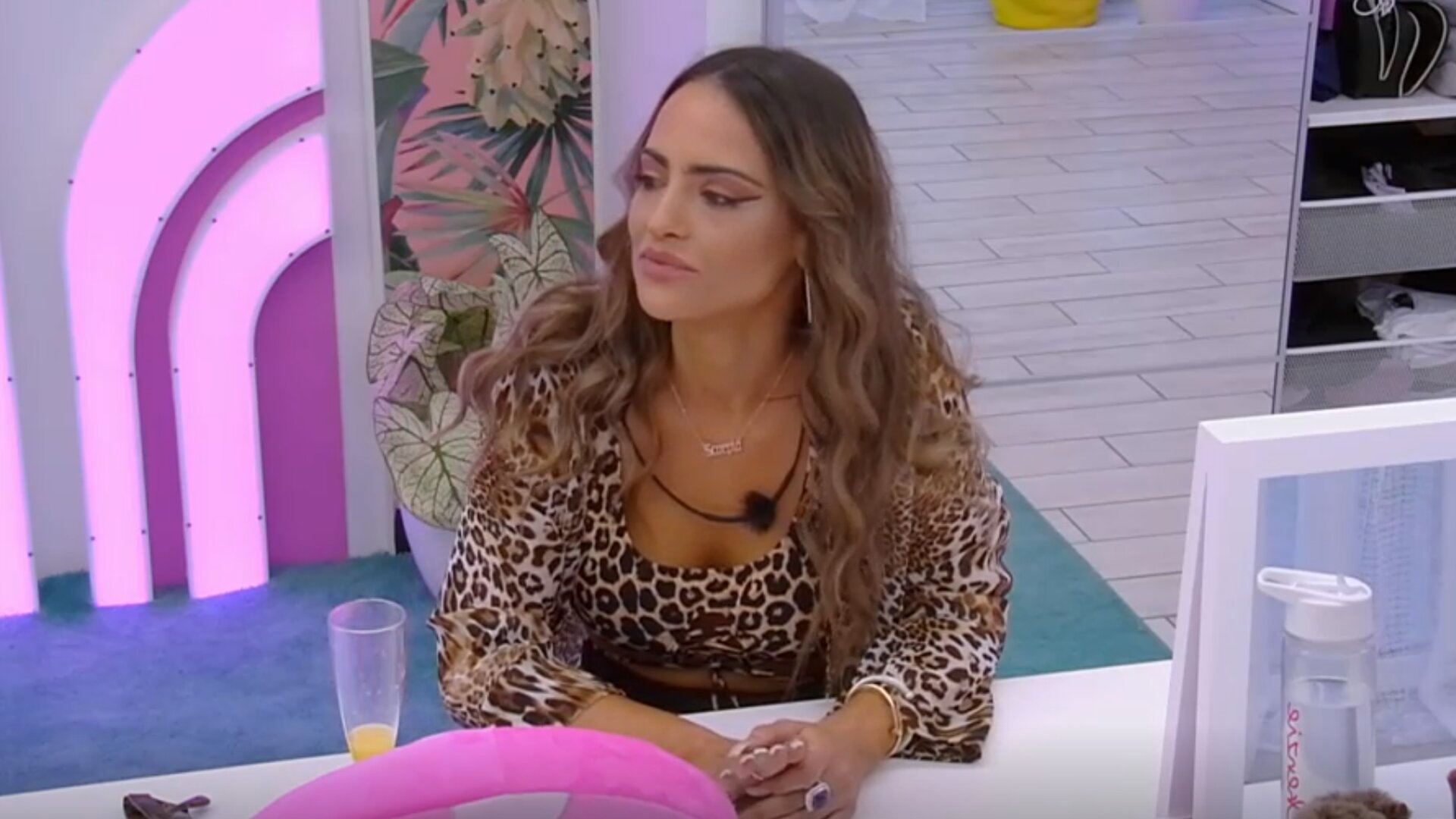 Clips: Who Is Lauren Coming After?