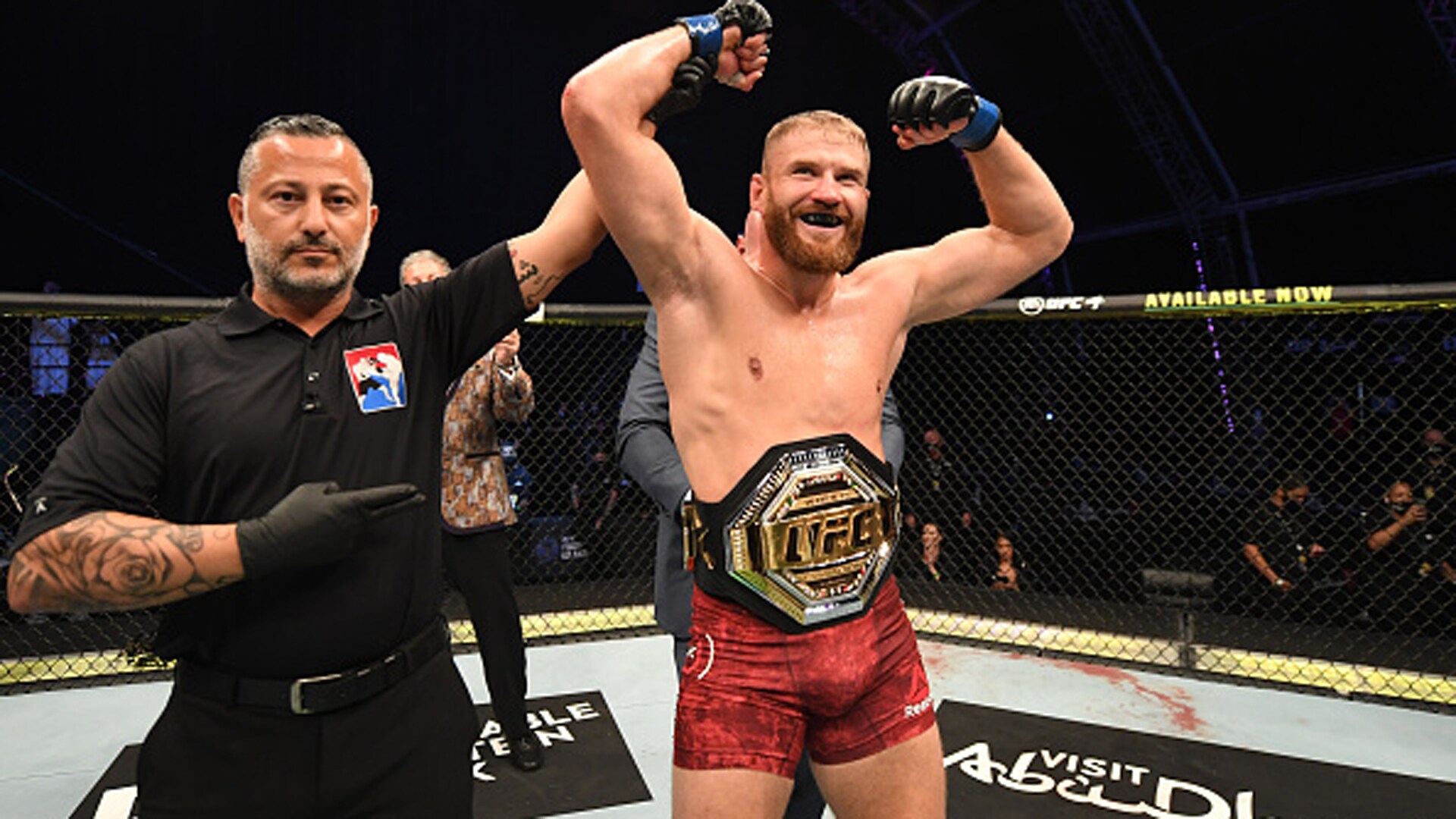 Blachowicz blitz's Reyes to claim UFC light heavyweight title - Video - TSN