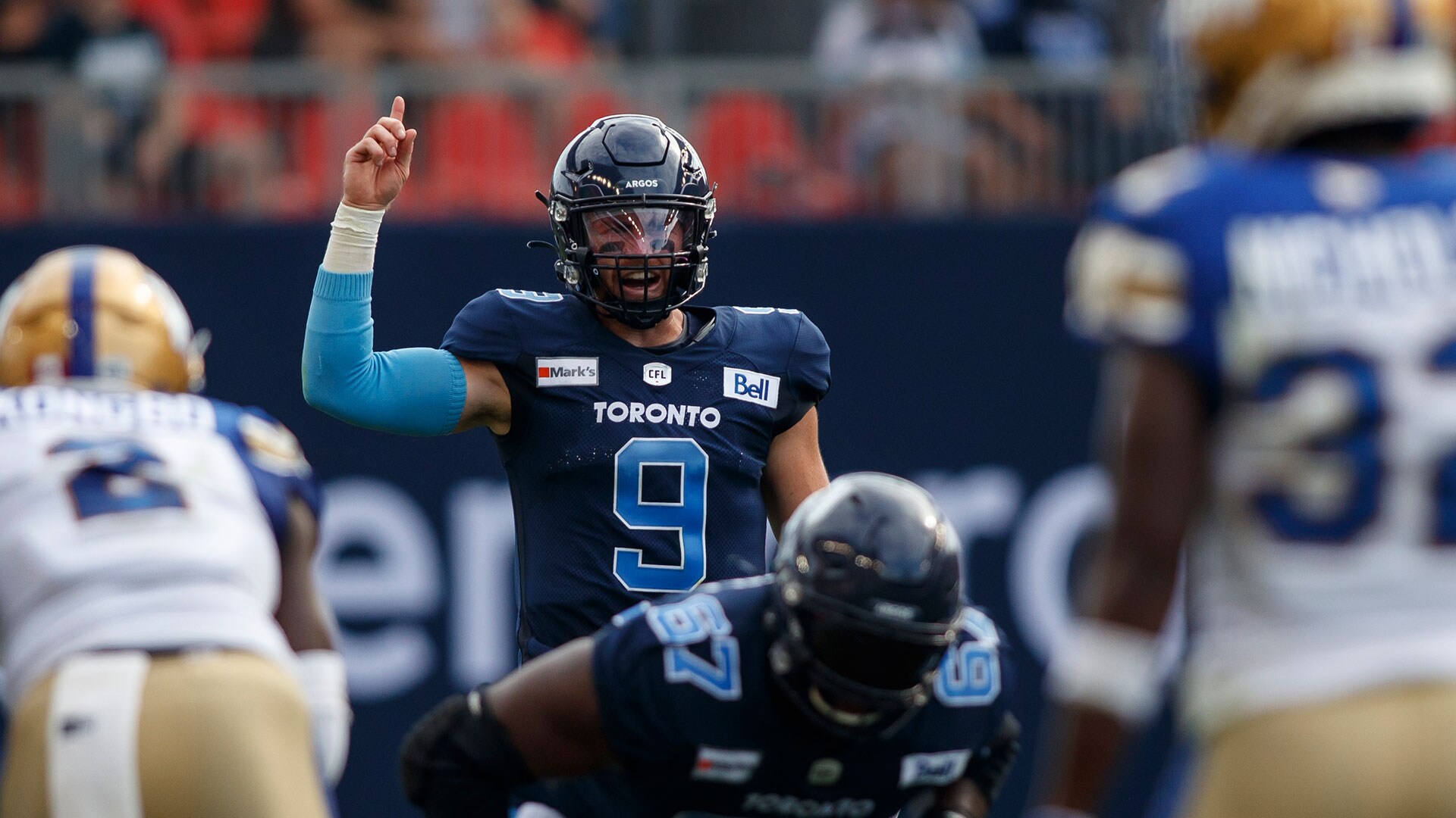 Edmonton Elk Cosmos Scores A Touchdown Cosmos Sports Entertainment