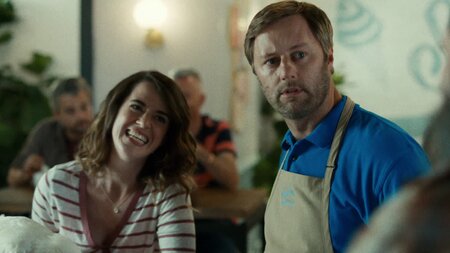 Robbie vs. Piano Chicken Robbie vs. Piano Chicken