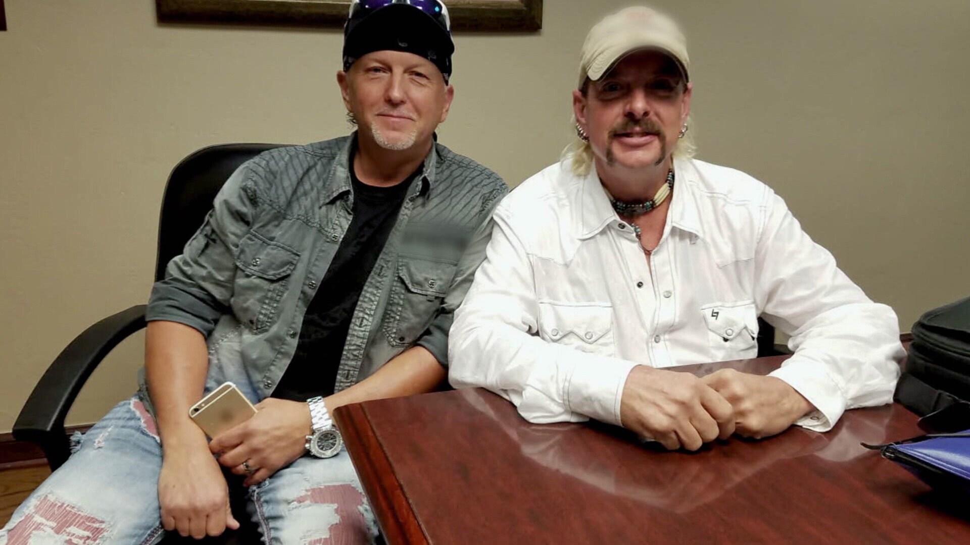 Joe Exotic Tigers, Lies and CoverUp S1E1 Team Tiger