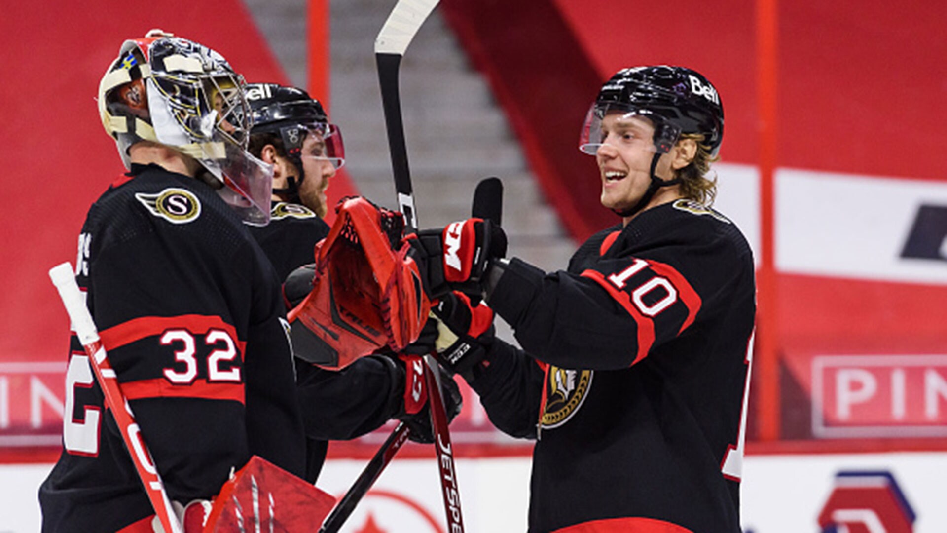 Gustavsson stars in first career NHL start to lift Sens ...