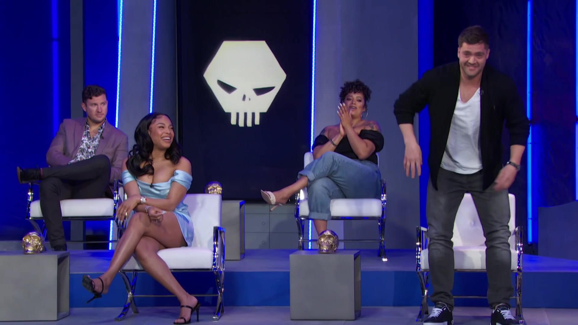 The Challenge Battle of the Bloodlines S36E21 Réunion, partie 1(02)