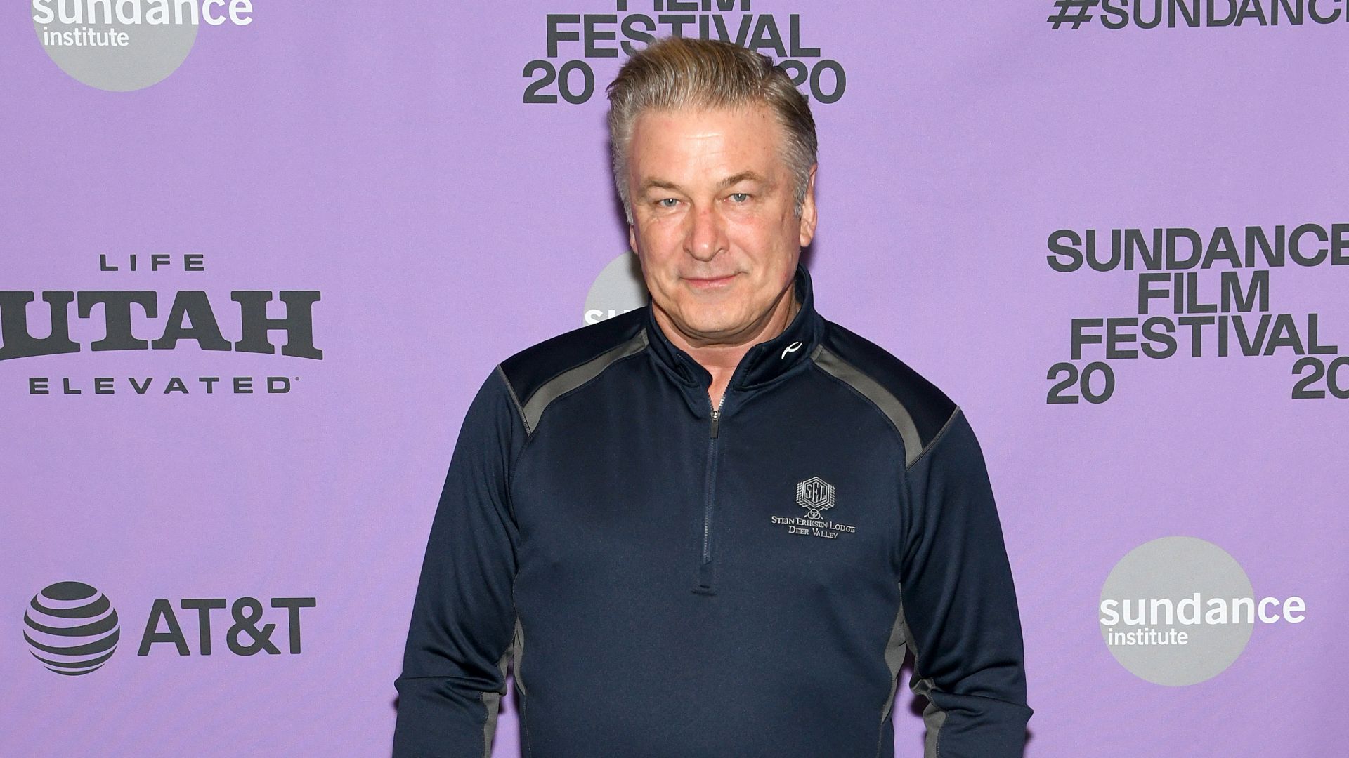 Etalk S19E161 Alec Baldwin reveals the ‘Sopranos’ dream role he