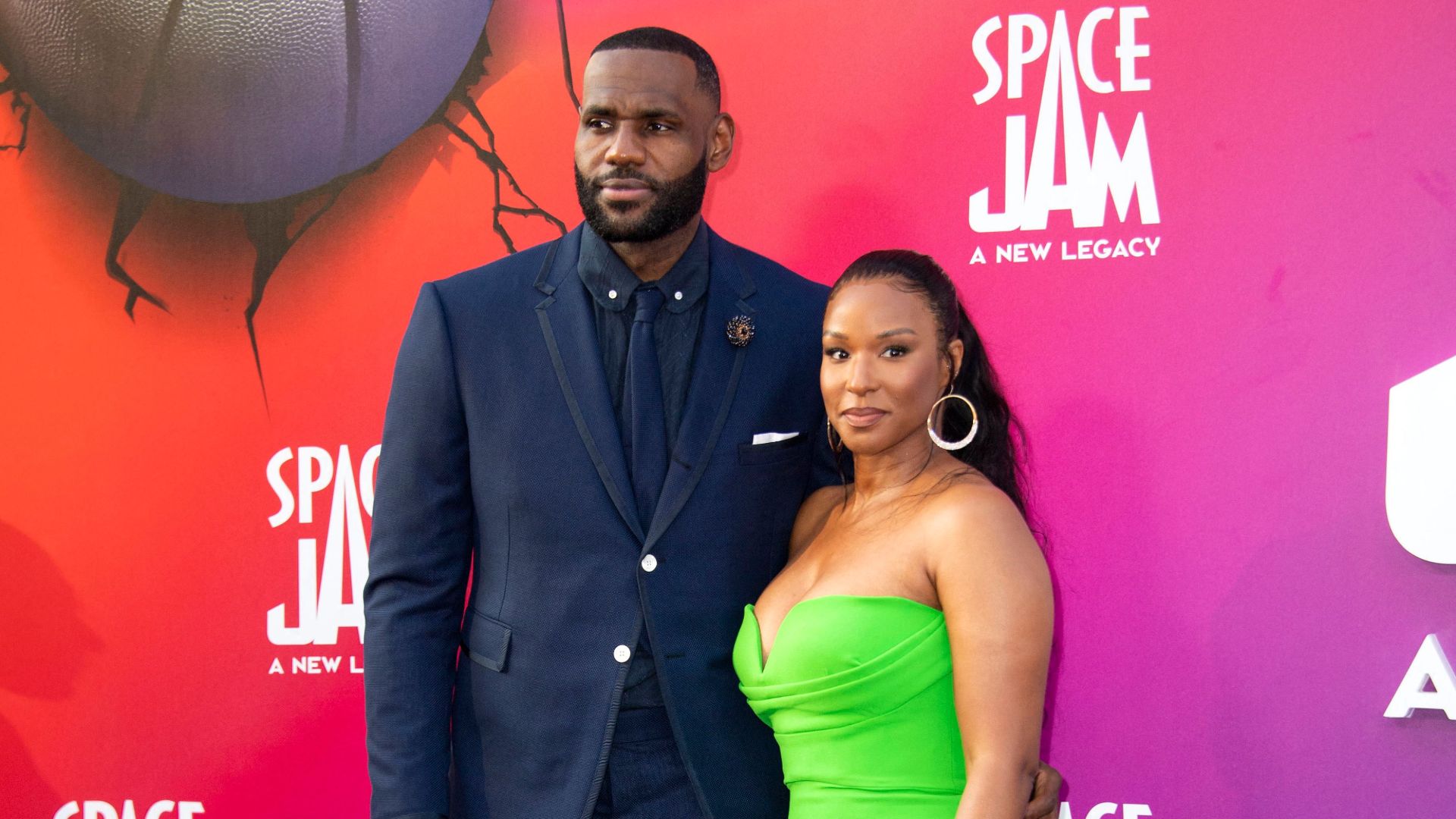 Etalk | S19:E189 | LeBron James & his family step out for ‘Space Jam