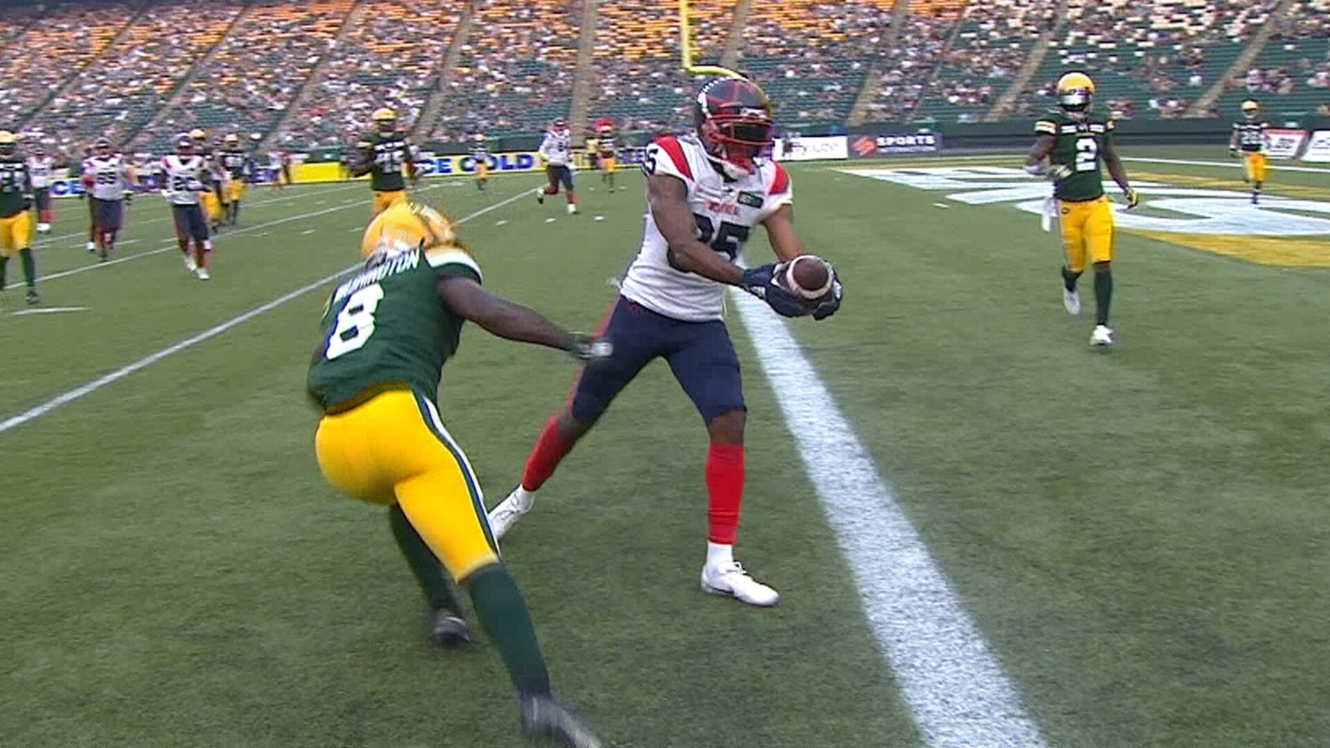 Cunnigham walks in touchdown as Alouettes extend lead over Elks Video