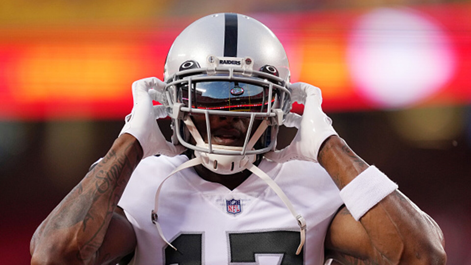 NFL ruling on Raiders' Davante Adams could come Wednesday: Suspension for  pushing photographer? 