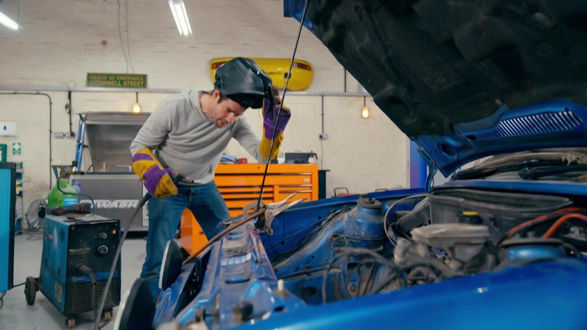 Wheeler Dealers S25E1 Ford Escort XR3i CTV