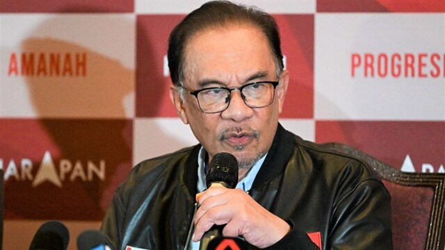 Anwar Ibrahim Becomes Malaysia's Prime Minister - Video - BNN