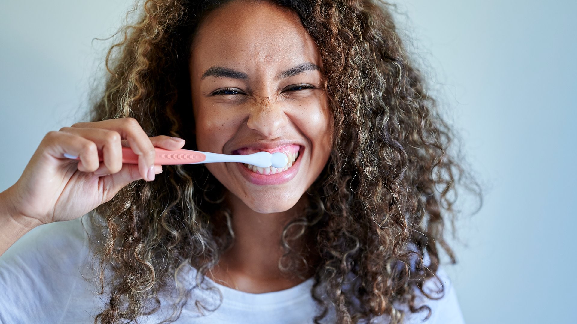 the-social-s10-e42-brushing-your-teeth-before-or-after-breakfast-ctv