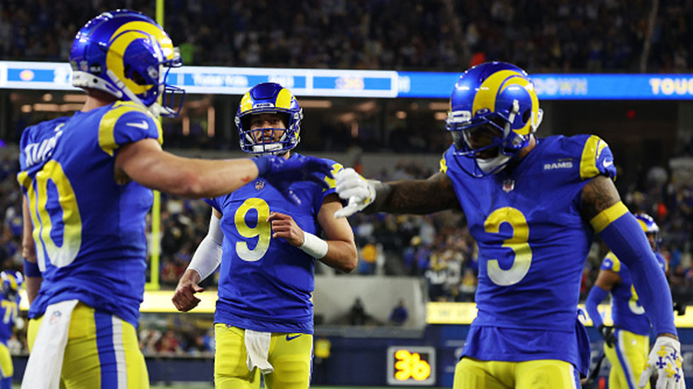 Rams' cast of characters on offence help dominate the Cardinals