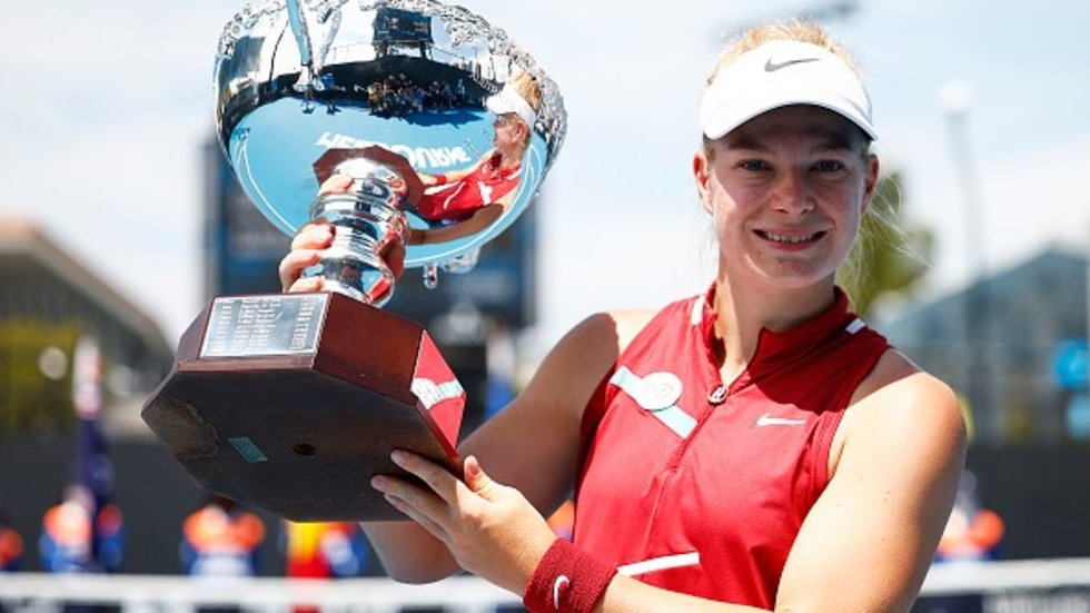 First trophy handed out at Australian Open