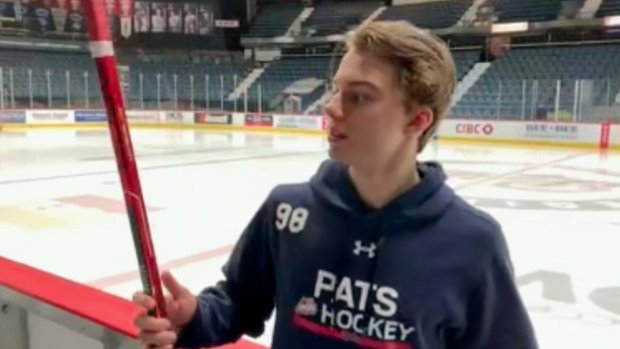Projected No.1 pick in the 2023 NHL Draft Bedard joins TradeCentre to discuss his game