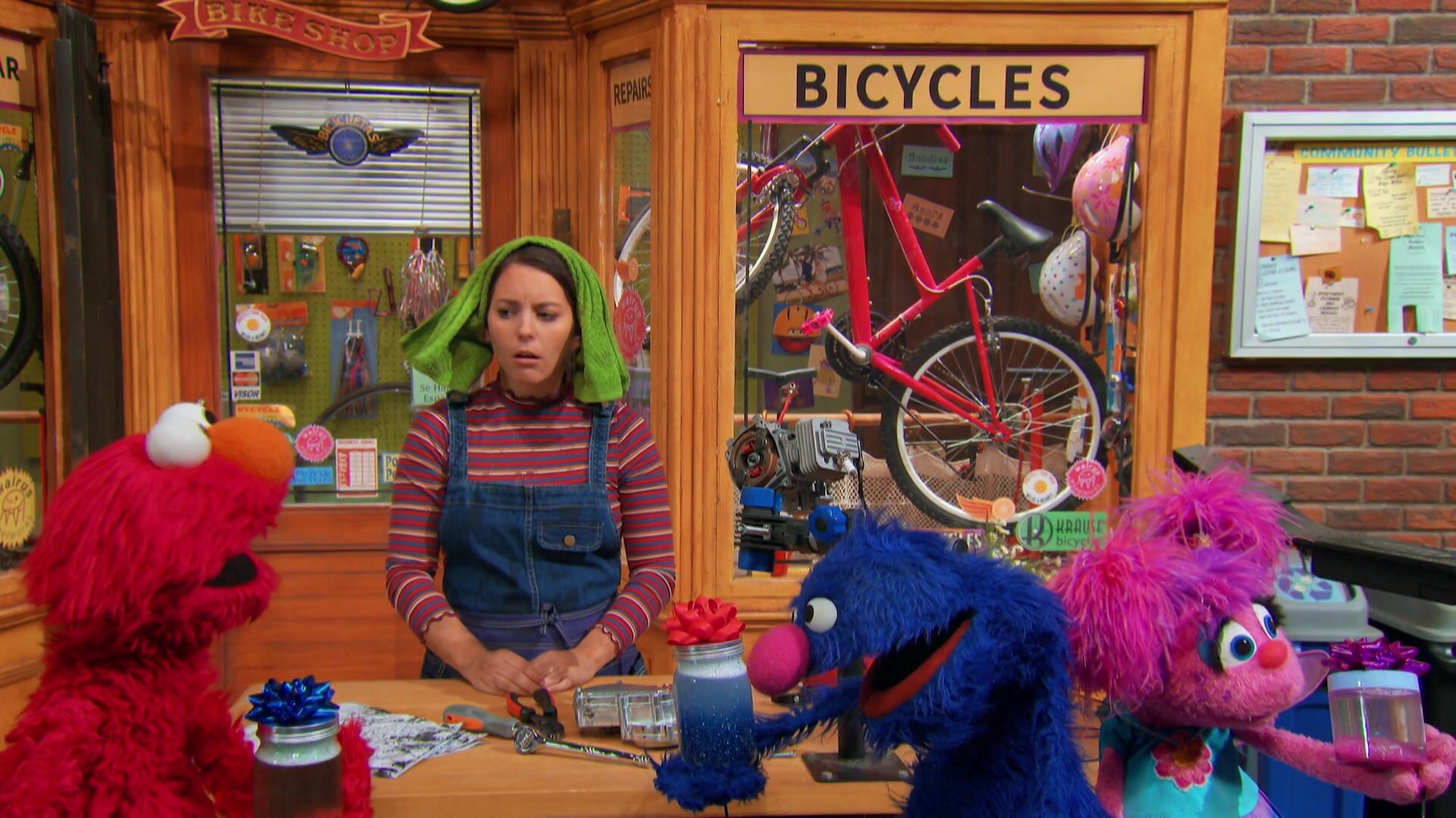 Sesame Street S51E16 Glitter Jar Crave