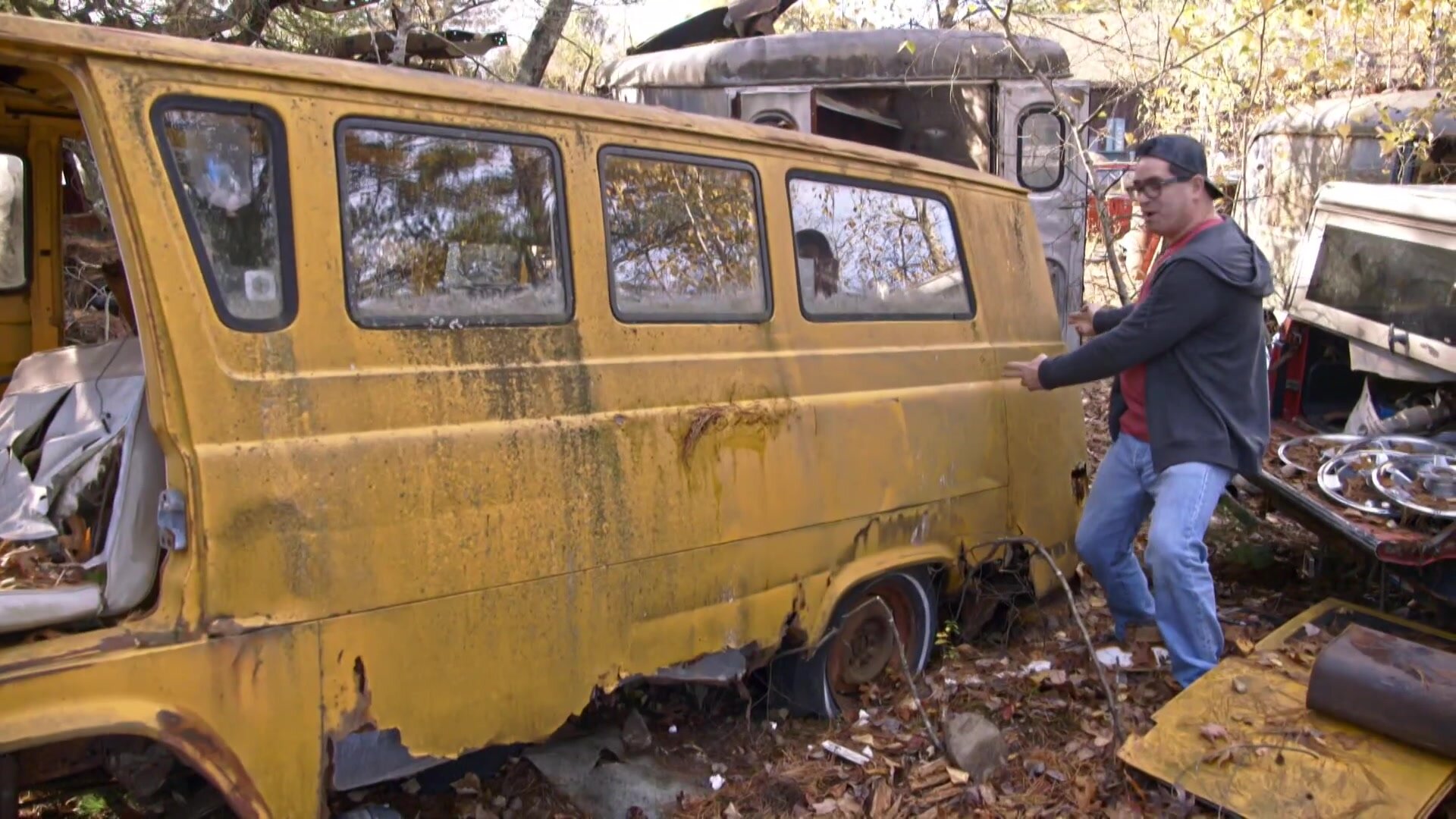 Roadkill's Junkyard Gold S1E8 Vans At Bernardston Auto Wreckers