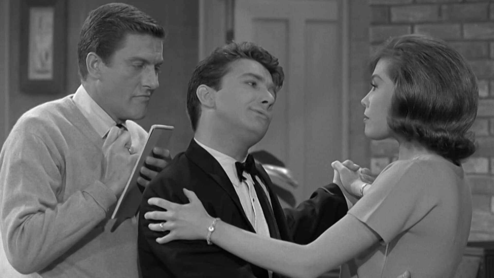 The Dick Van Dyke Show | S2:E27 | Racy Tracy Rattigan