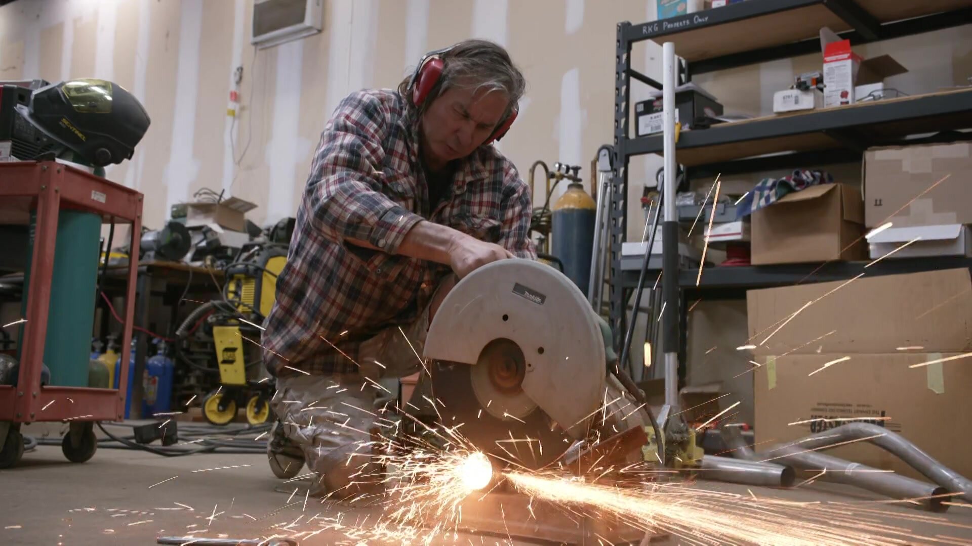 Roadkill Garage | S6:E5 | Fail Guy vs. The V-10: Work Truck Battle - Roadkill Garage Fail Guy Vs. The V-10: Work Truck Battle