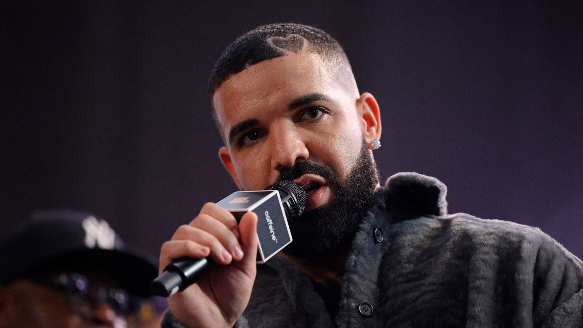 The Social S9 E196 Drake Sparks Backlash For Posting Creepy Photo