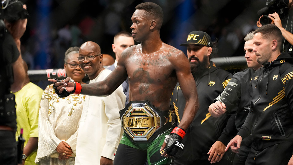 Adesanya successfully defends middleweight title against Cannonier 