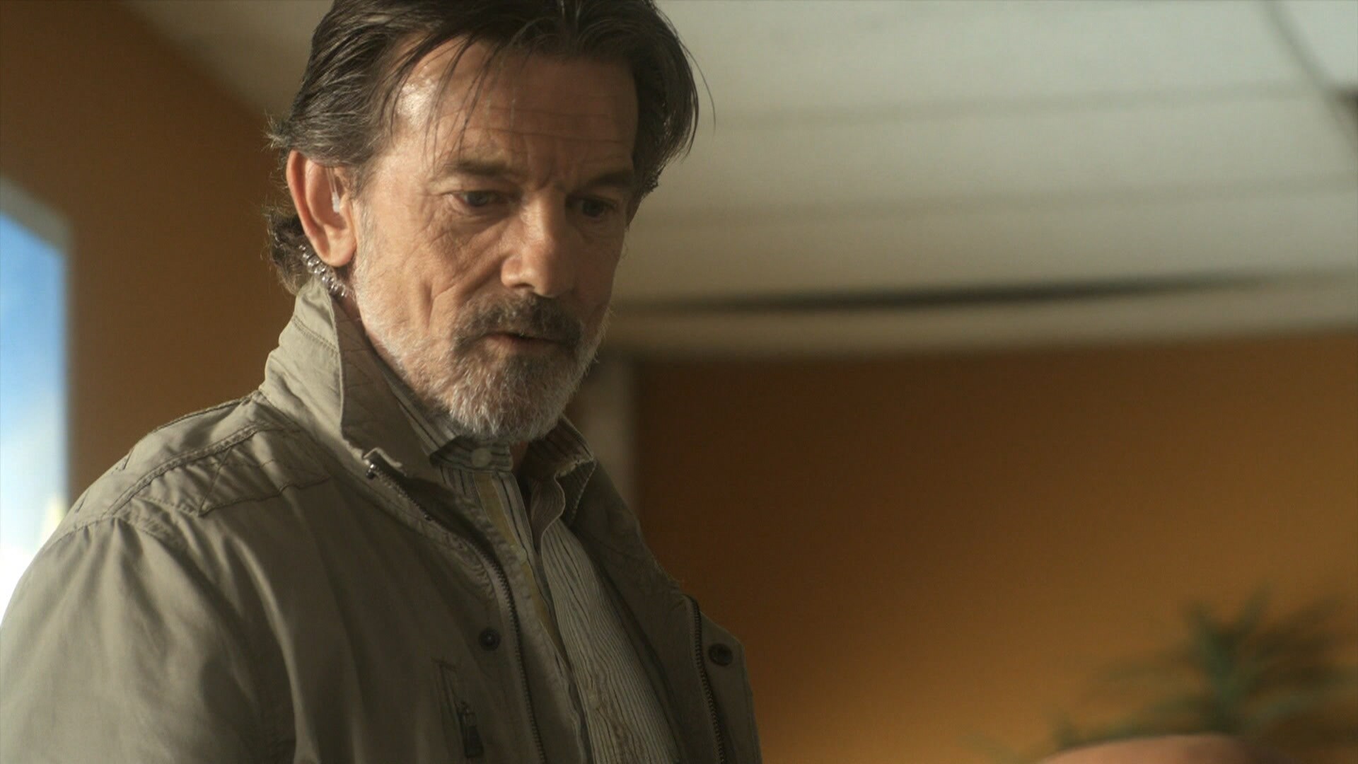 Le Sanctuaire S4E4 La saison des moussons Crave