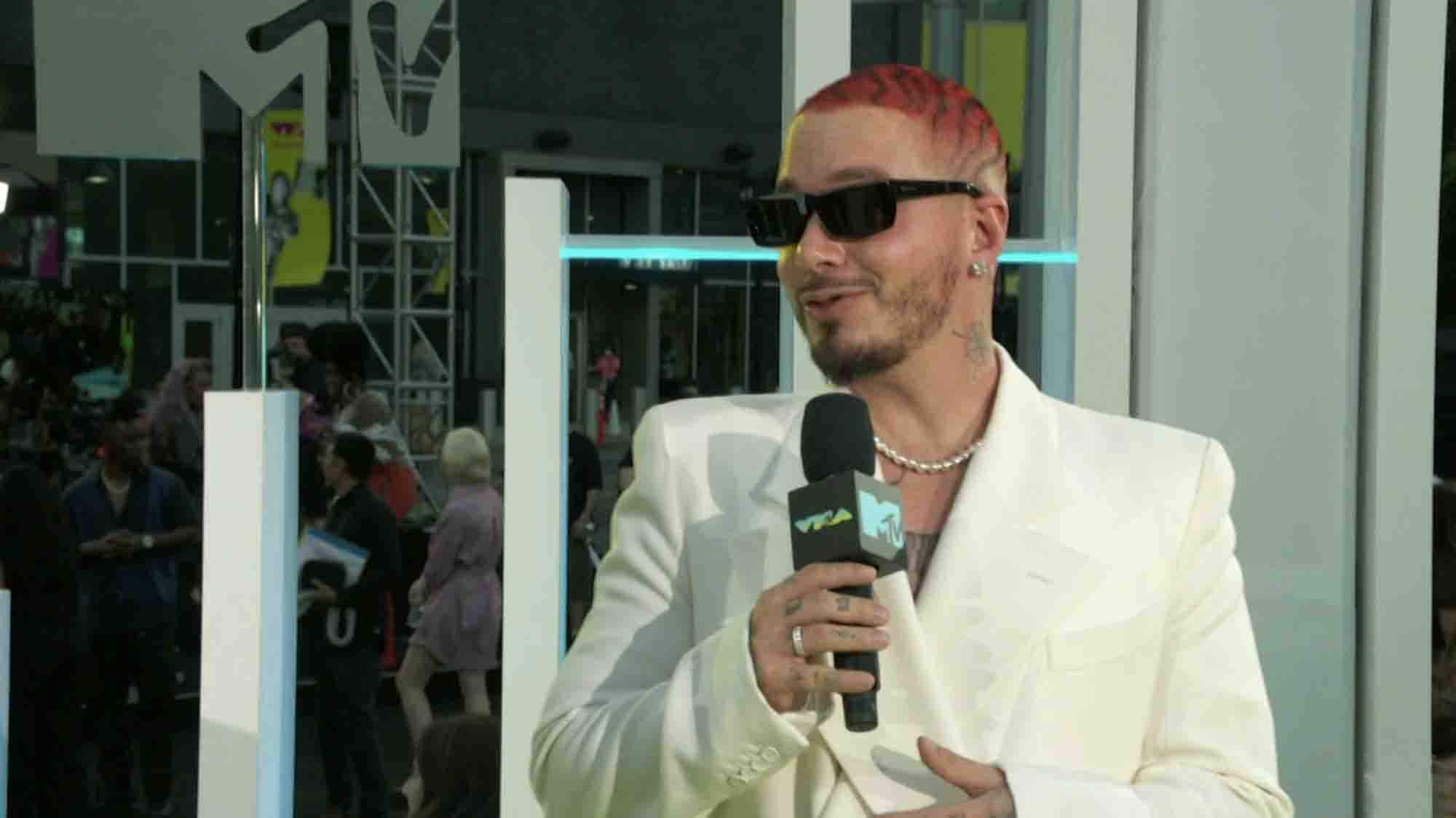 MTV VMA How Does J Balvin Choose Which Artists To Work With?