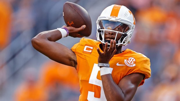 How Hendon Hooker's leadership shines at Tennessee