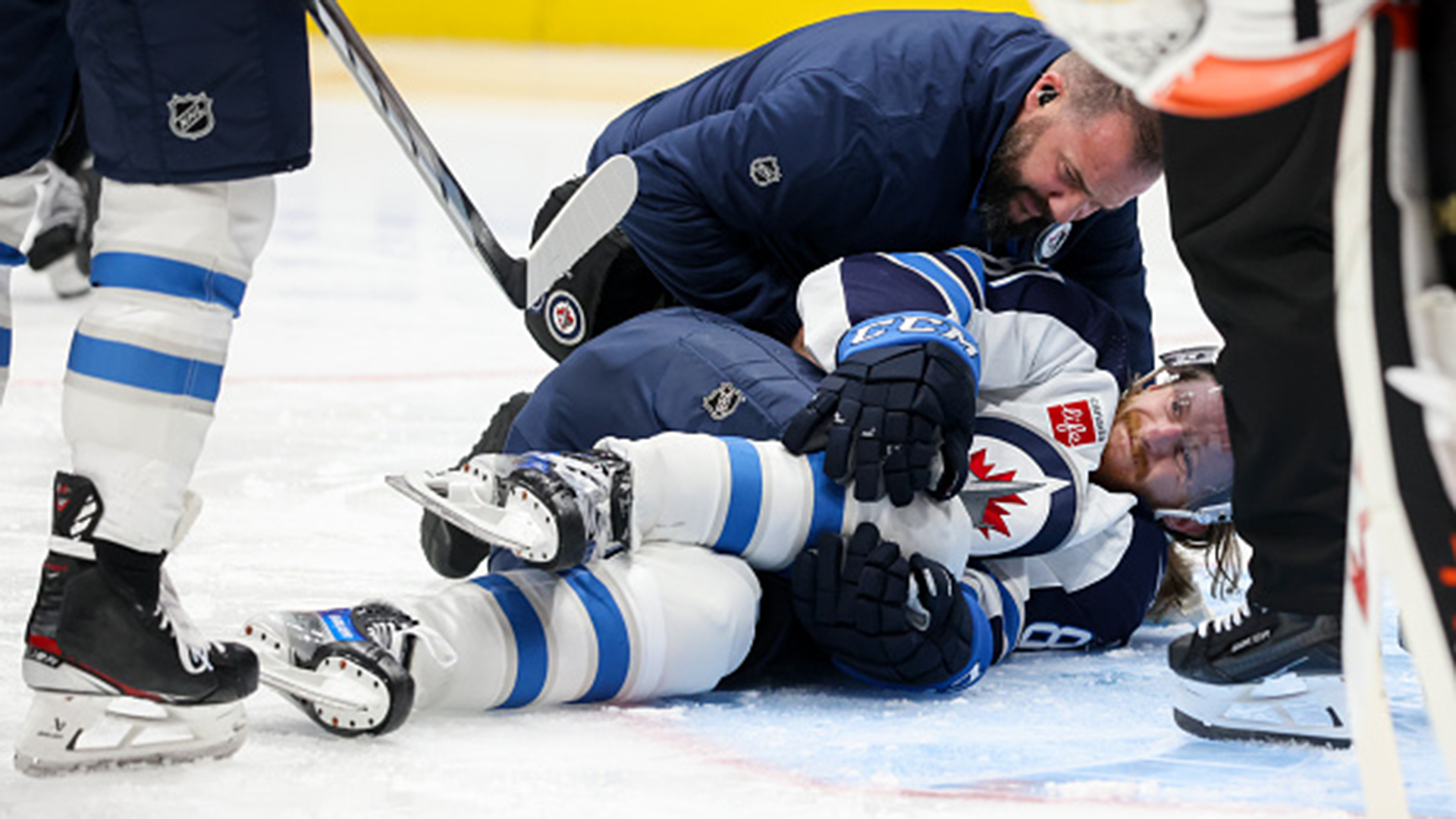In the Face of Adversity: Jets Soar to Victory as Kyle Connor Exits with Knee Injury