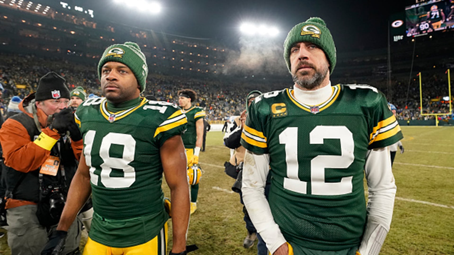 Packers LB Quay Walker ejected after pushing Lions trainer (Video)