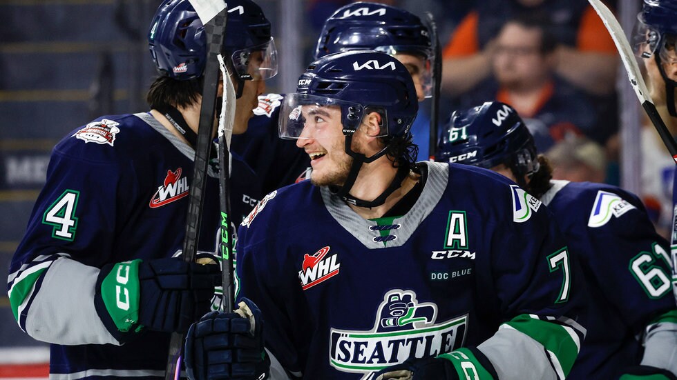 Thunderbirds use quick strike offence to beat Blazers, secure spot in Memorial Cup semis
