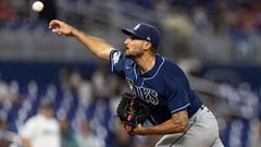 Rowdy Tellez's sac fly in 10th lifts Brewers past Padres