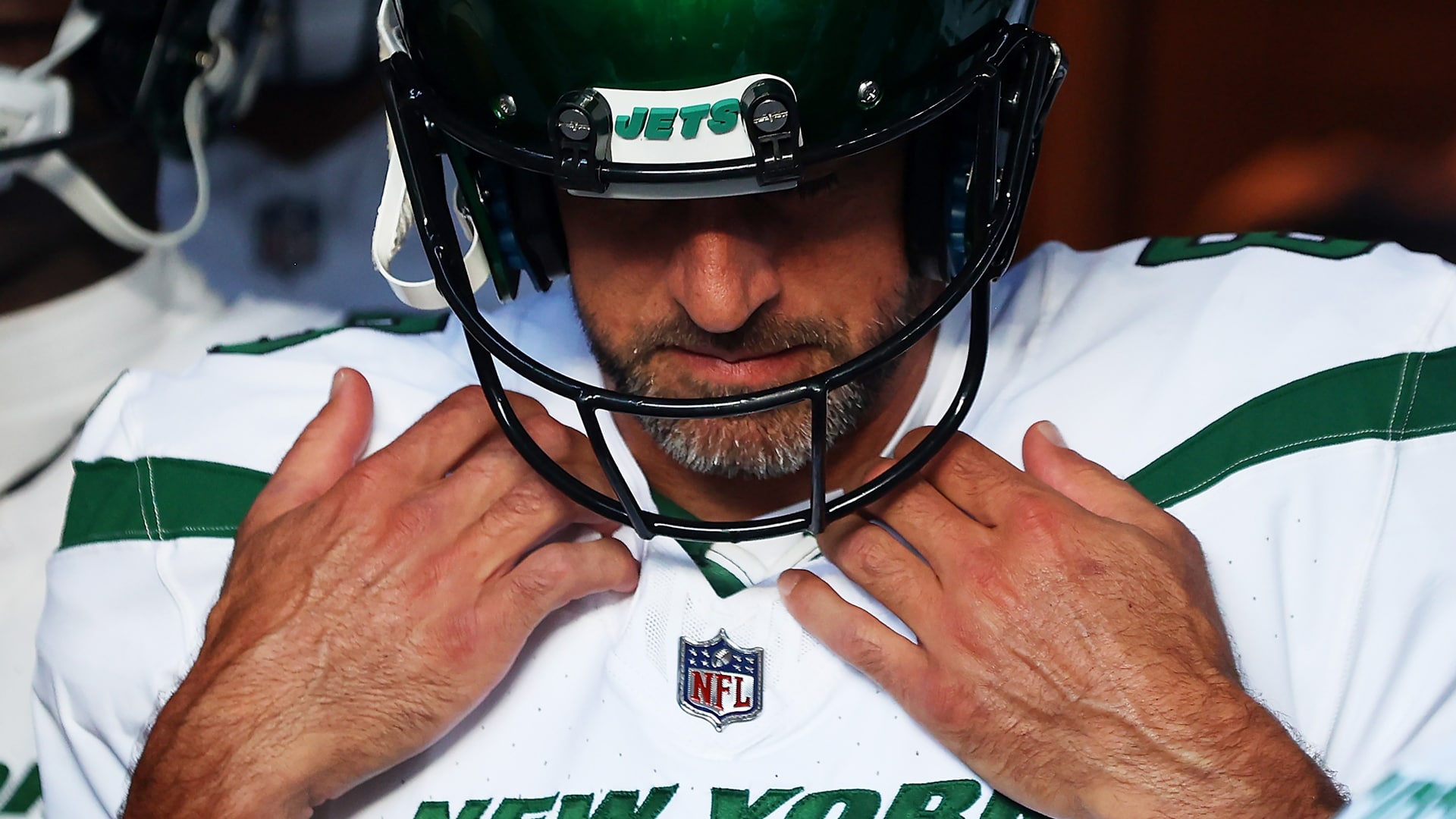 Aaron Rodgers Suffers Ankle Injury in New York Jets Debut