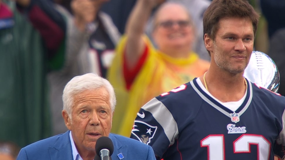 Tom Brady to enter Patriots' Hall of Fame in 2024, Robert Kraft says