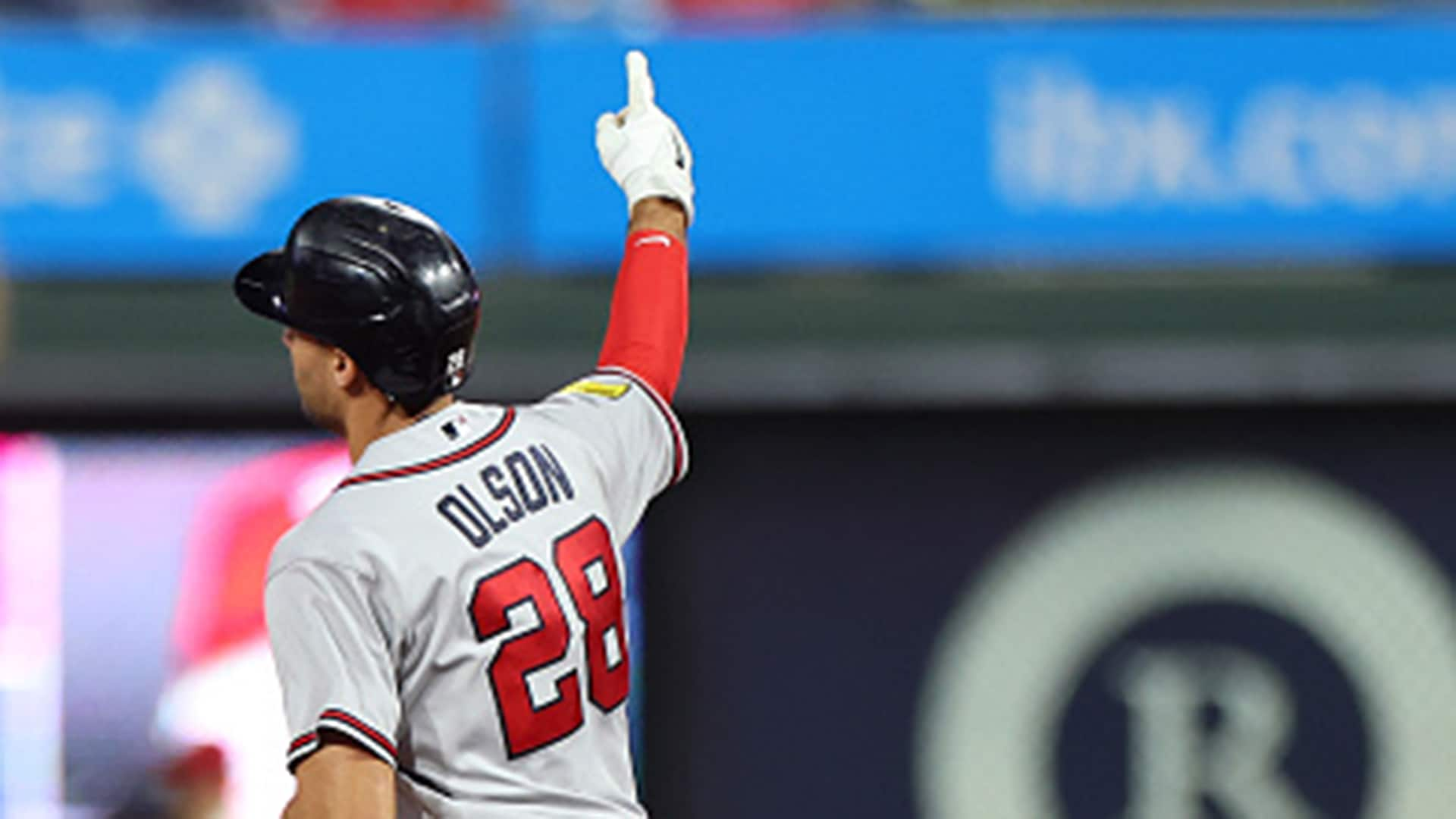 Matt Olson hits No. 51 as Braves edge Phillies in 10