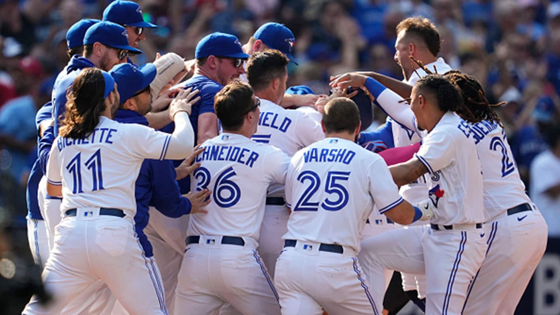 Vladimir Guerrero Jr. injury update: Blue Jays 1B out of starting lineup  vs. Red Sox on Thursday - DraftKings Network