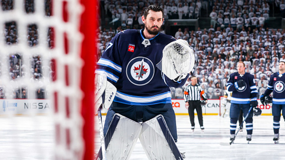 Despite 'crazy' rumours, Hellebuyck keeping 'an open mind' with next contract