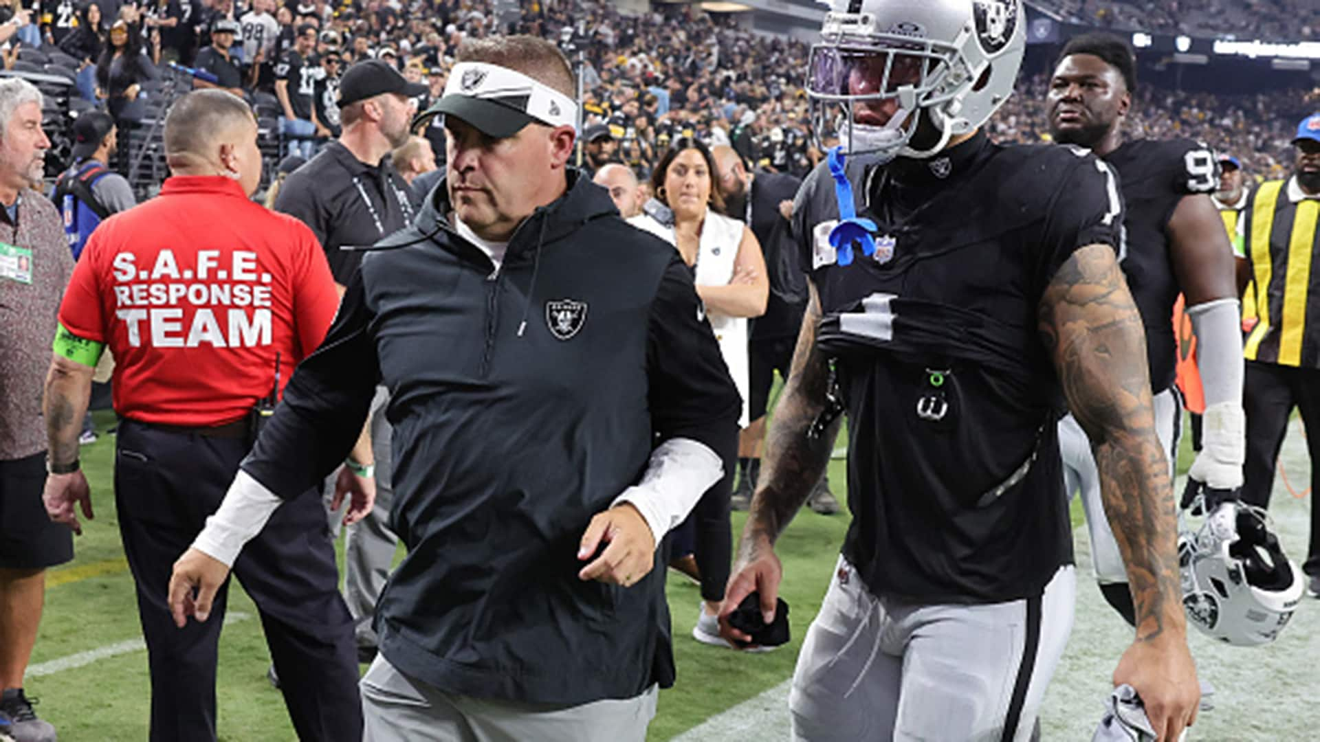 Josh Jacobs' hat trick propels Raiders over Texans