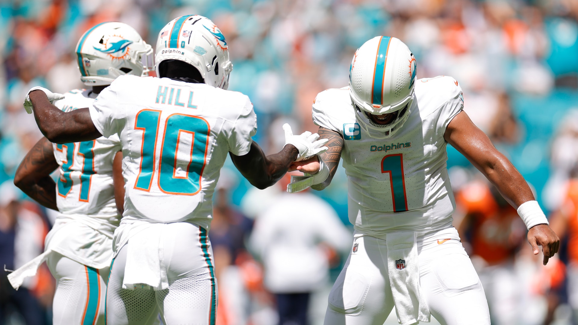 By the Numbers: Dolphins, Eagles, 49ers remain undefeated